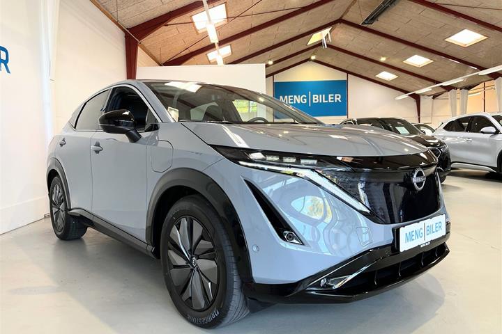 Grå Nissan Ariya fra 2025
