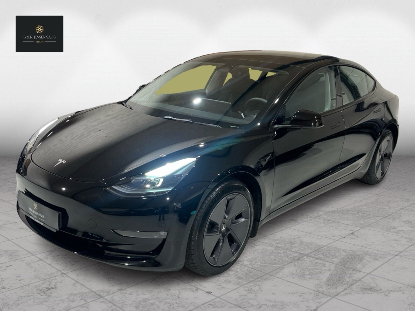 Sort Tesla Model 3 fra 2023