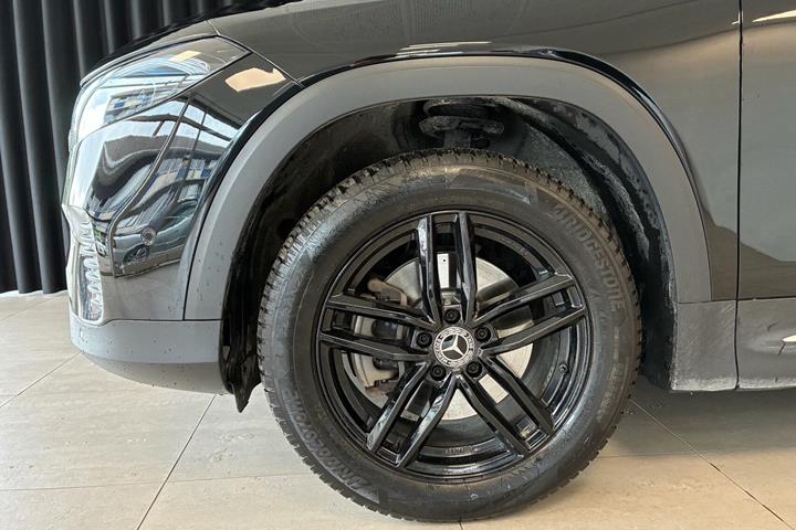 Sort Mercedes EQB 250 fra 2023