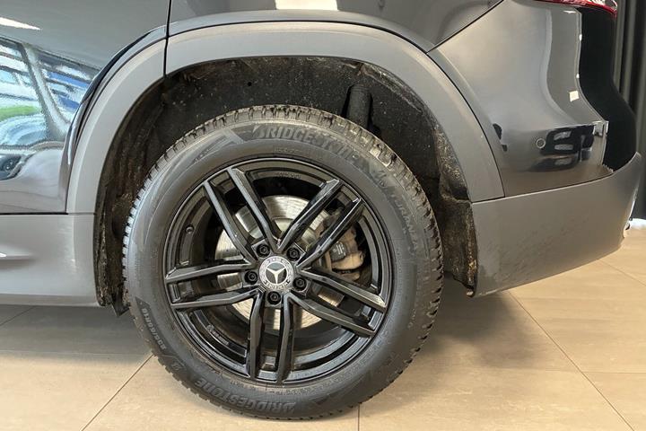Sort Mercedes EQB 250 fra 2023
