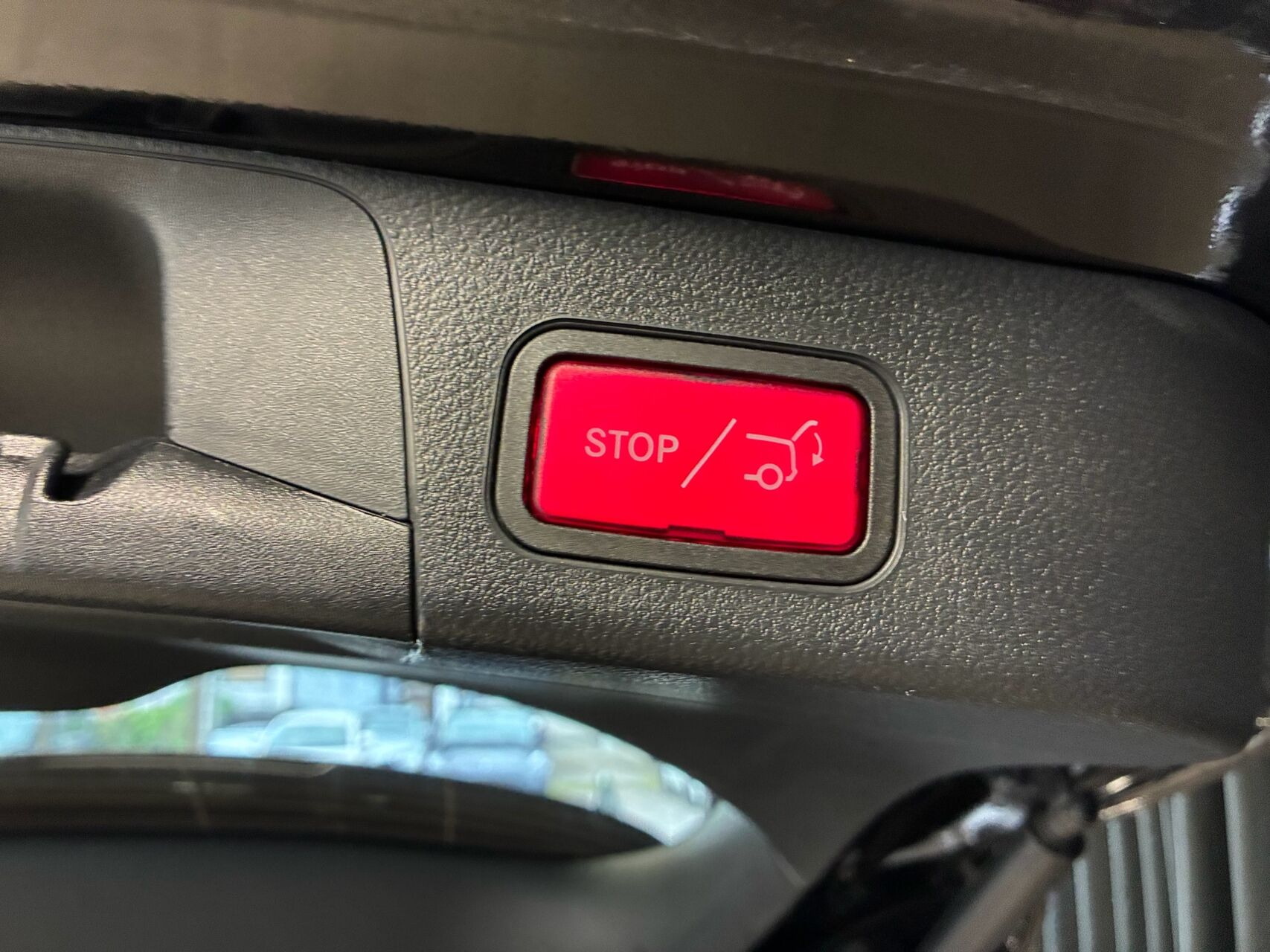 Sort Mercedes EQB 250 fra 2023