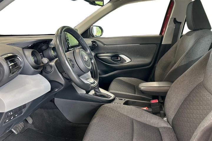 Rød Toyota Yaris Cross fra 2022