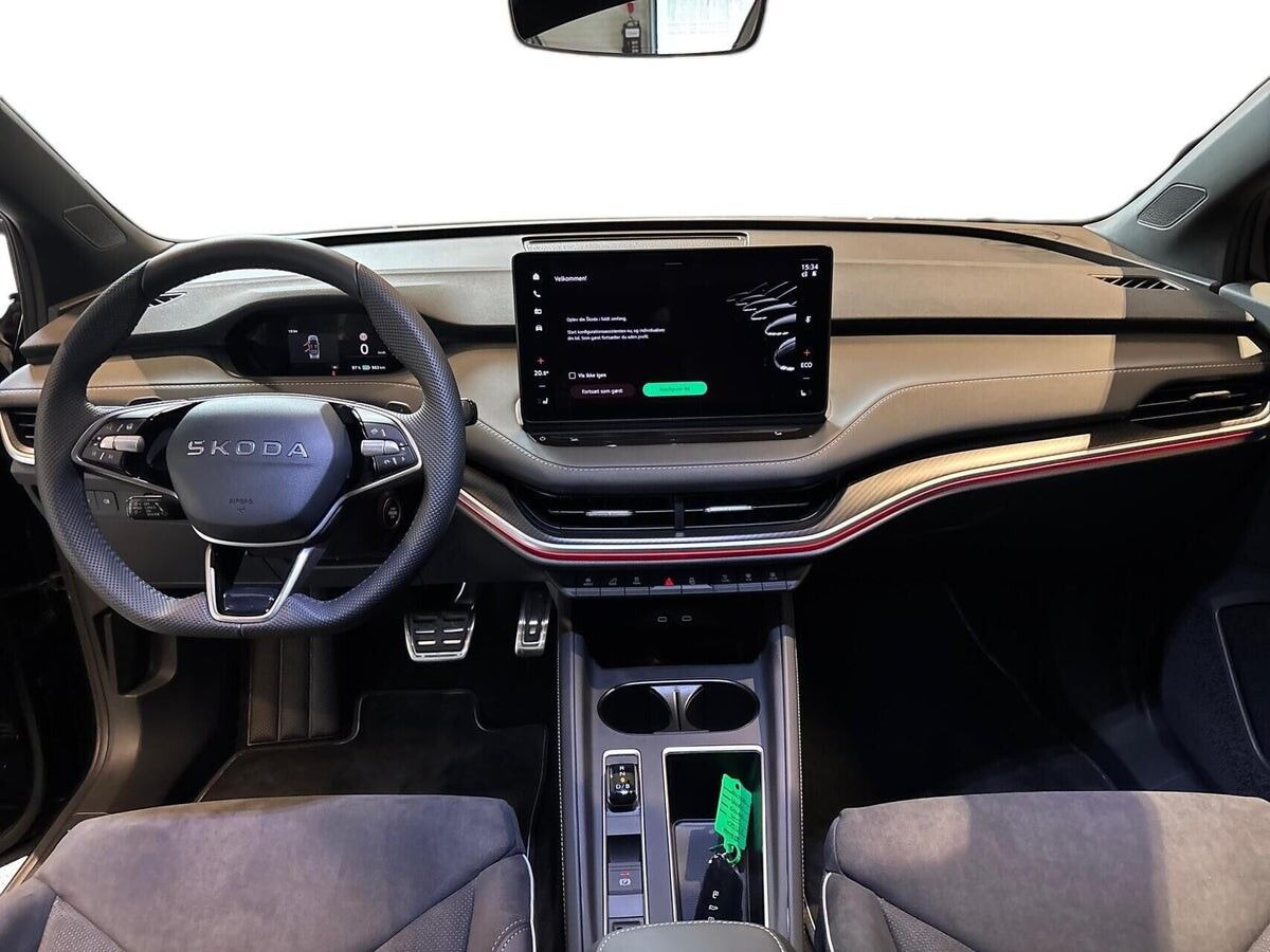 Sort Skoda Enyaq fra 2026