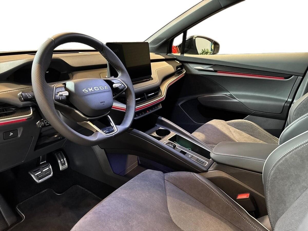 Sort Skoda Enyaq fra 2026