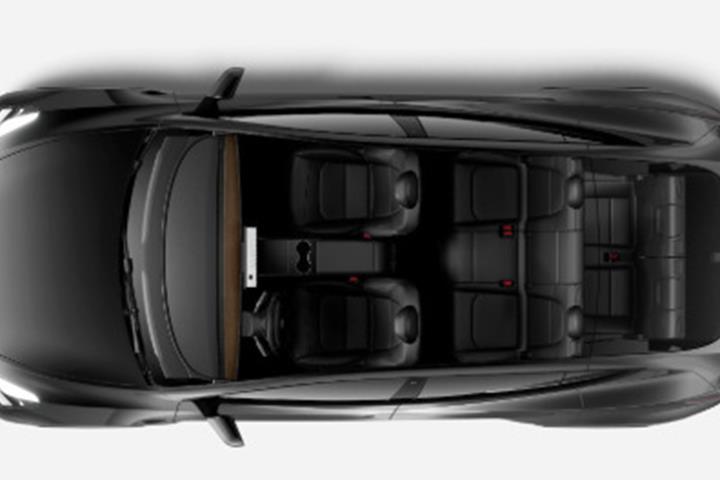 Sort Tesla Model Y fra 2025
