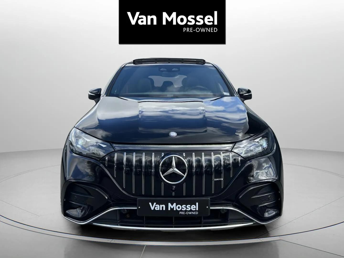 Sort Mercedes EQE 43 AMG fra 2023