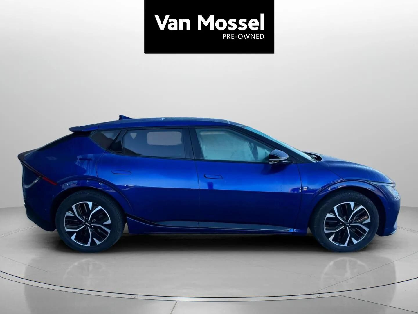 Blå Kia EV6 fra 2021