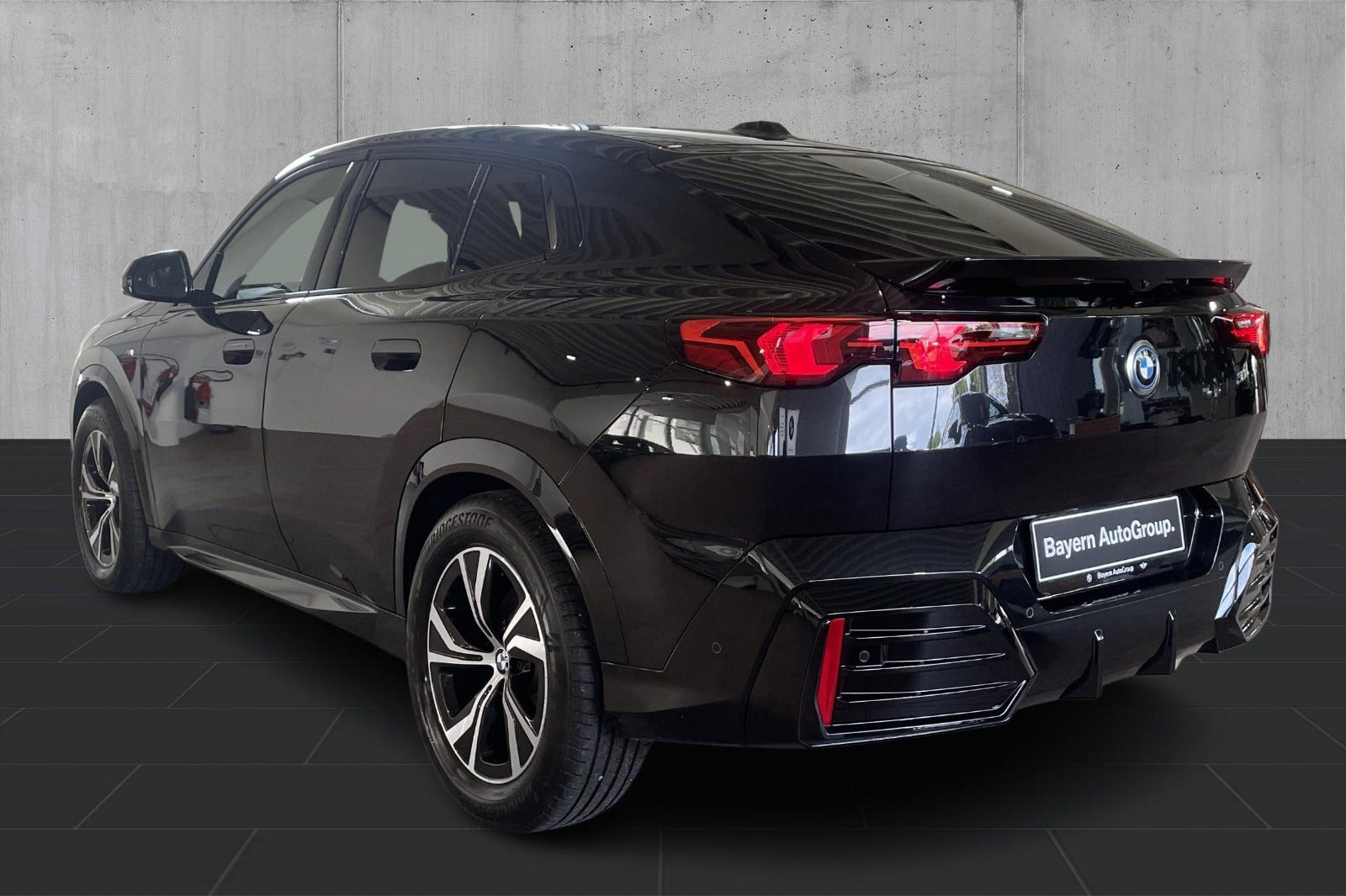 Sort BMW iX2 fra 2024