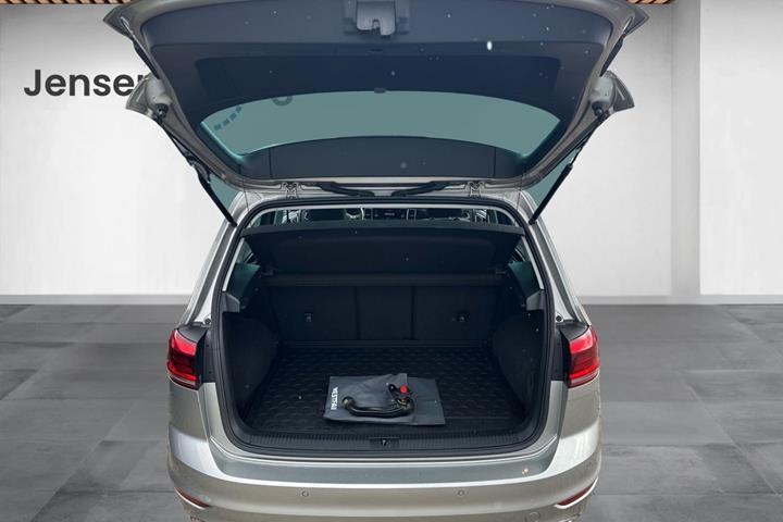 undefined VW Golf Sportsvan fra 2019