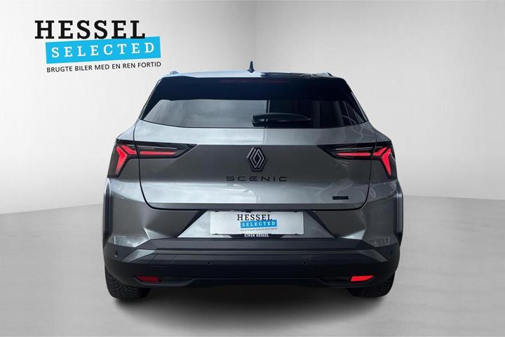 Grå Renault Scenic E-Tech fra 2024