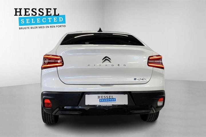 Hvid Citroën ë-C4 X fra 2024