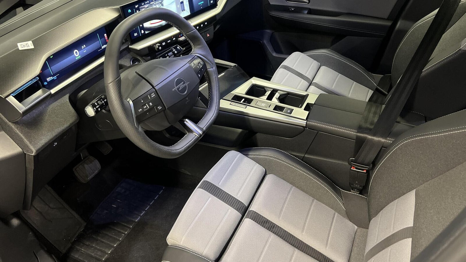 Sort Opel Grandland-e fra 2025