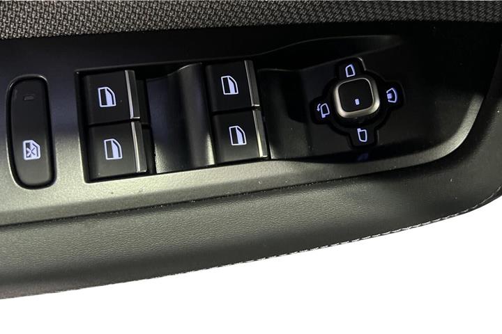 Sort Opel Grandland-e fra 2025