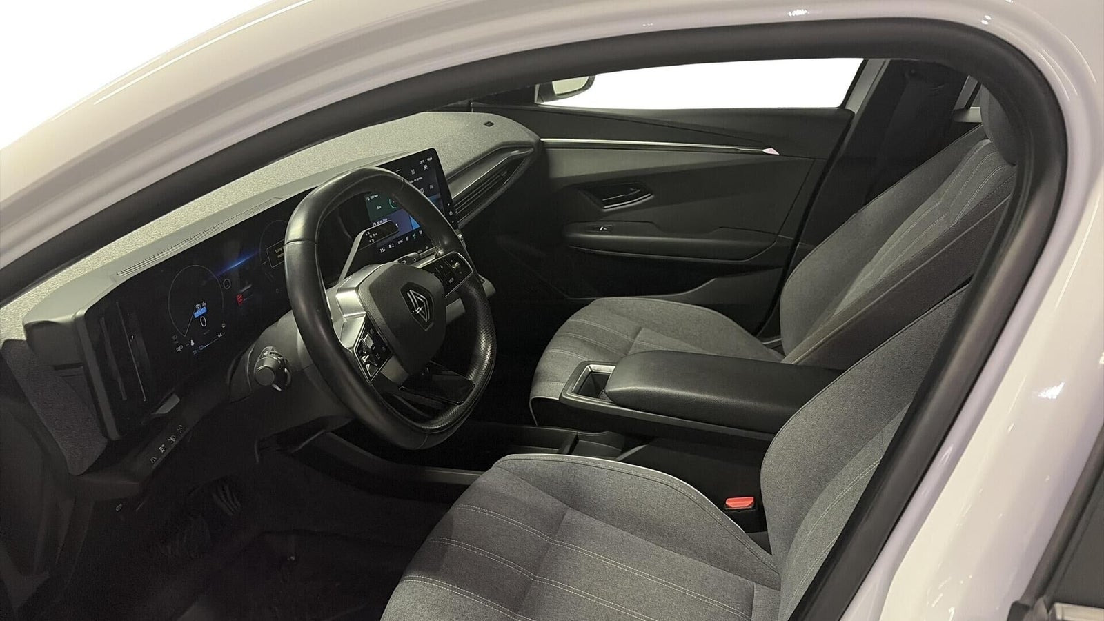 Hvid Renault Megane E-Tech fra 2023