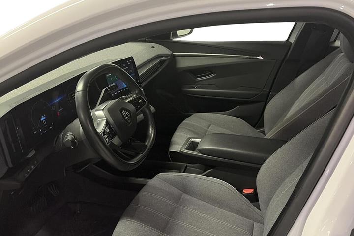Hvid Renault Megane E-Tech fra 2023