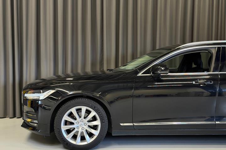Sort Volvo V90 fra 2017