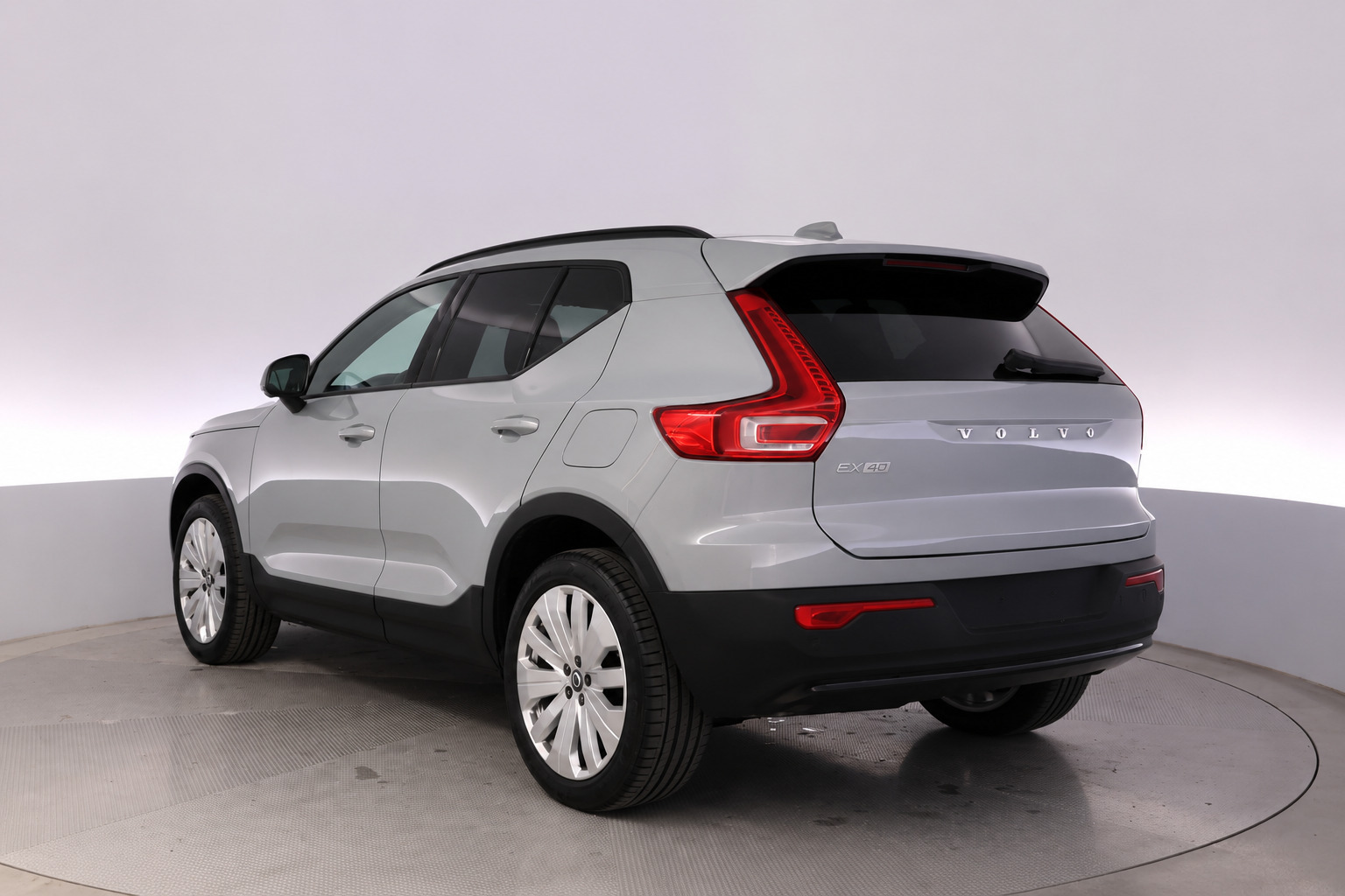 Grå Volvo EX40 fra 2025