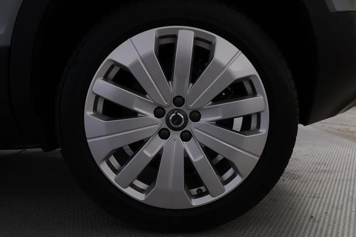 Grå Volvo EX40 fra 2025