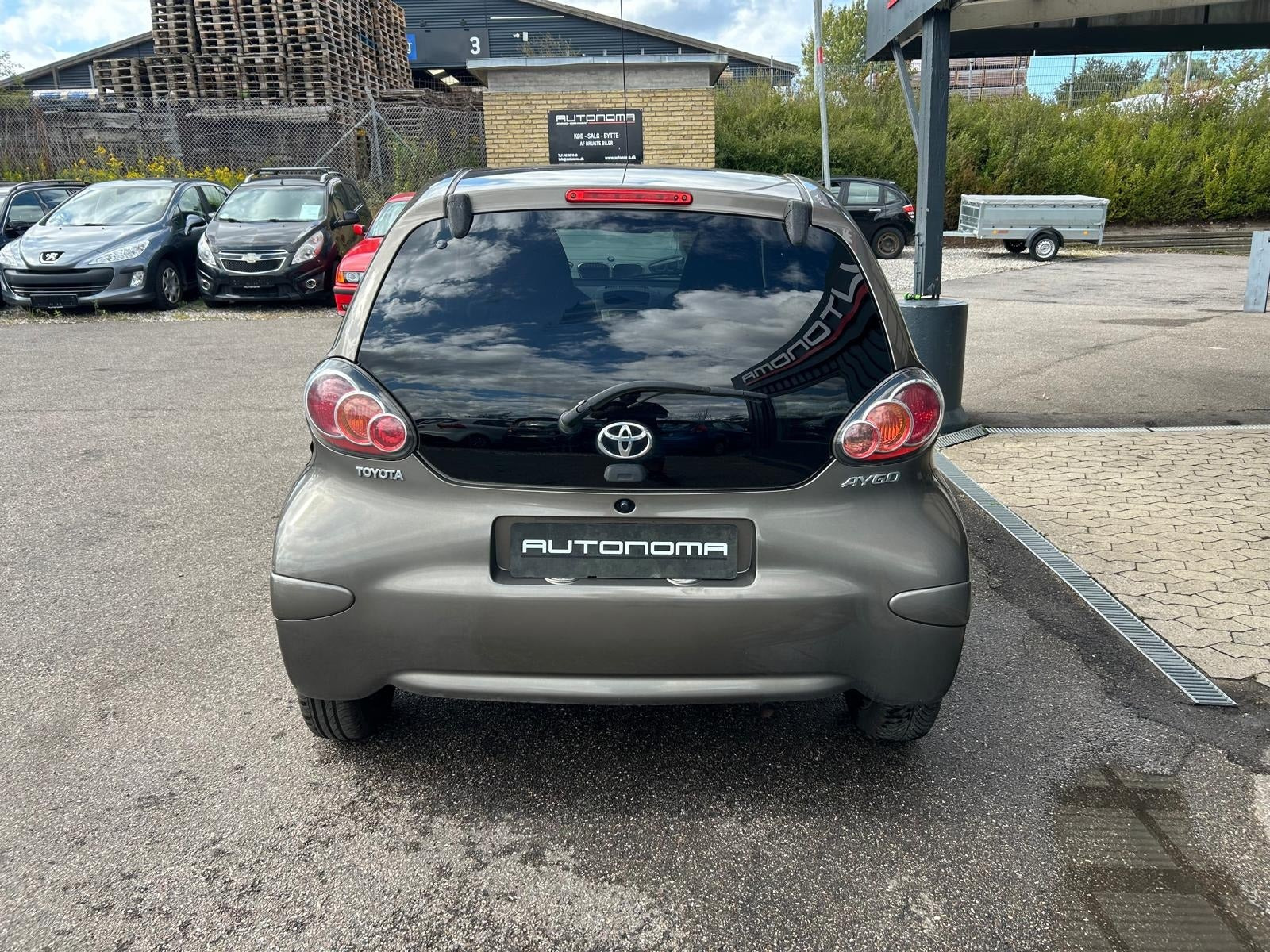 Bronze Toyota Aygo fra 2012