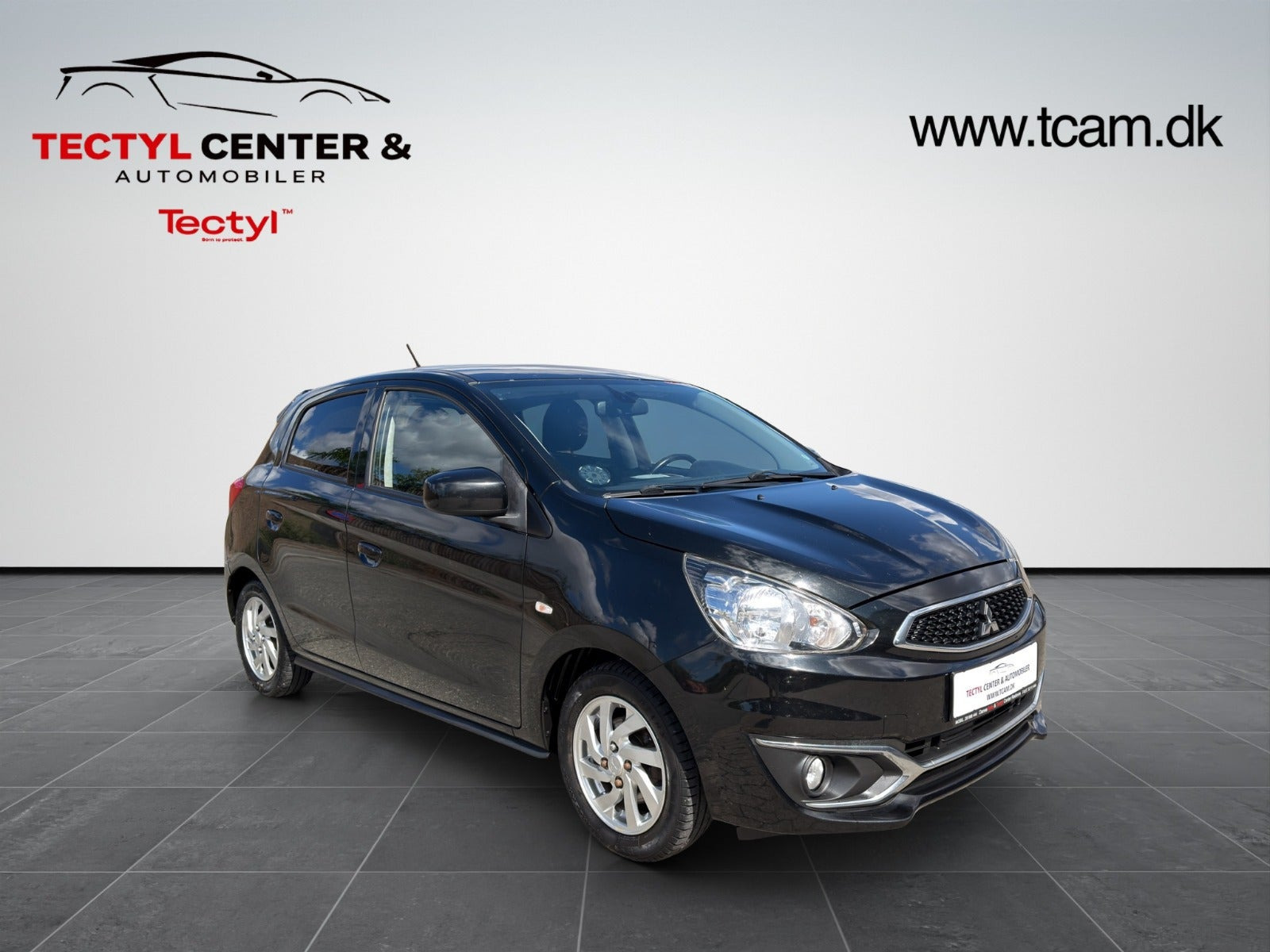 Sort Mitsubishi Space Star fra 2017