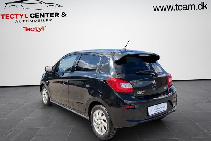 Sort Mitsubishi Space Star fra 2017