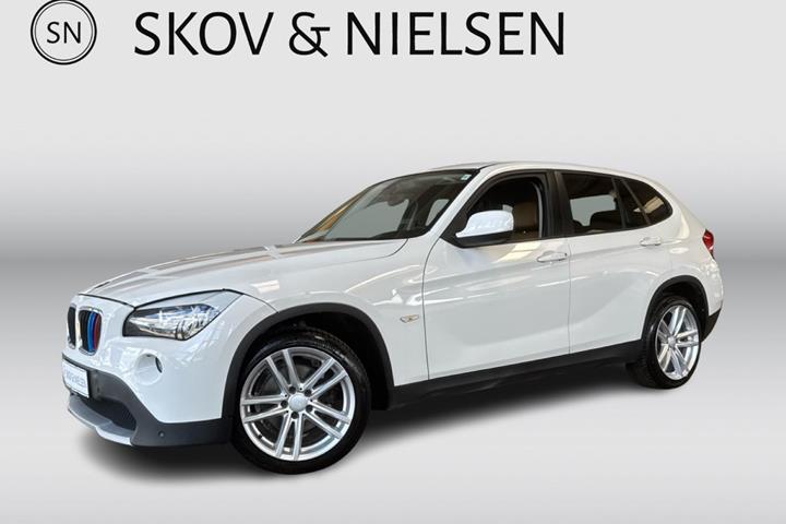 Hvid BMW X1 fra 2011