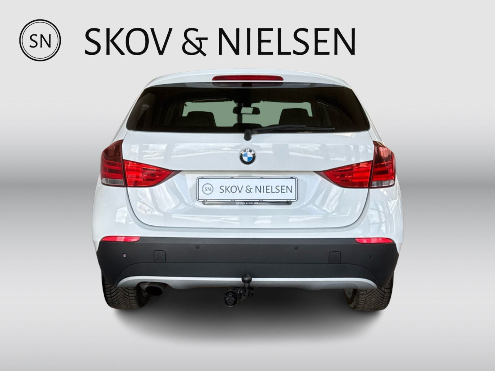 Hvid BMW X1 fra 2011