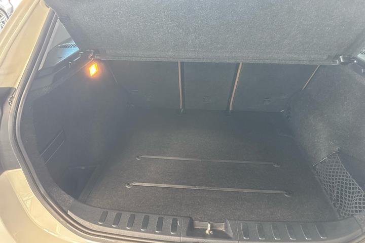 Hvid BMW X1 fra 2011