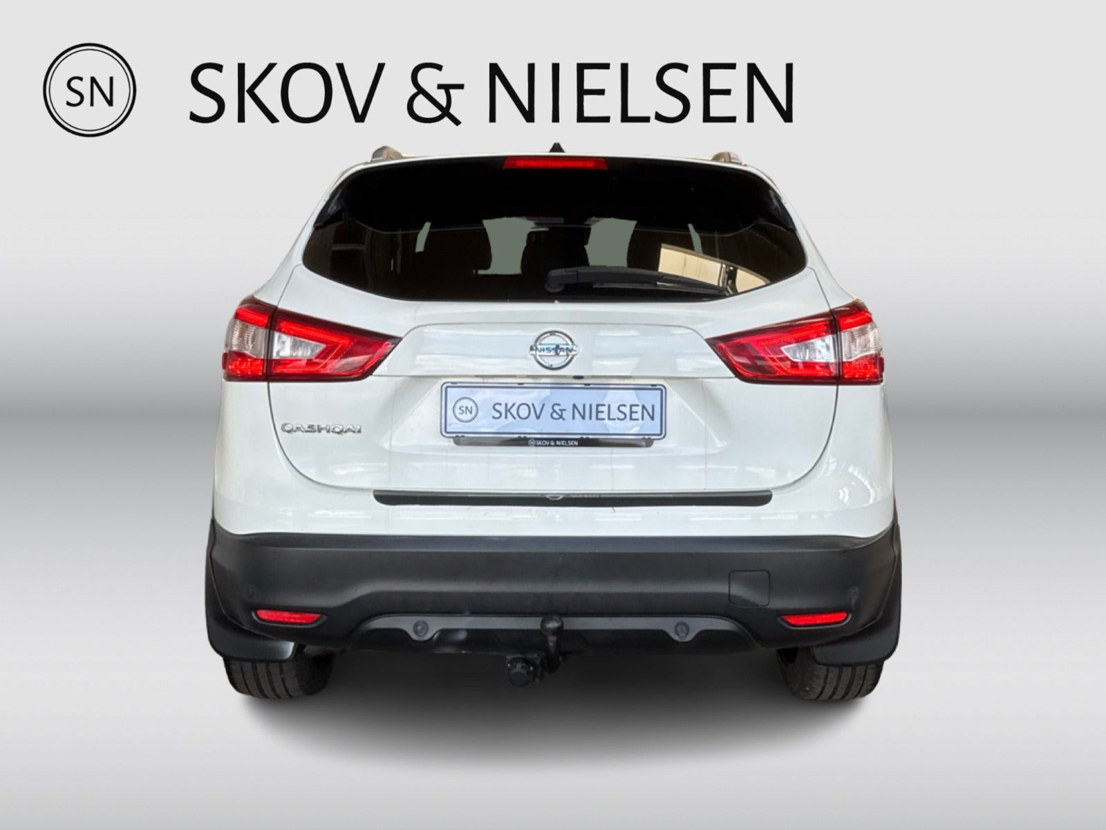 Hvid Nissan Qashqai fra 2014
