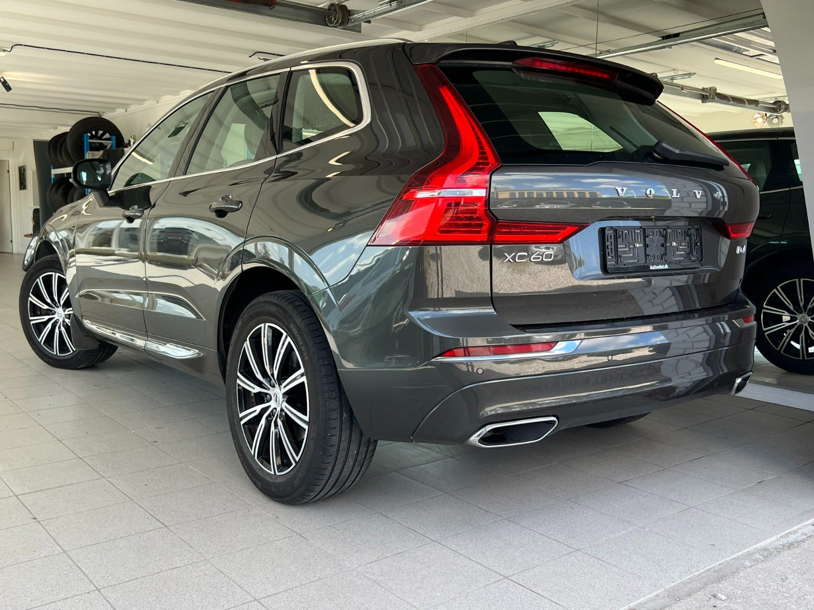 Grå Volvo XC60 fra 2019