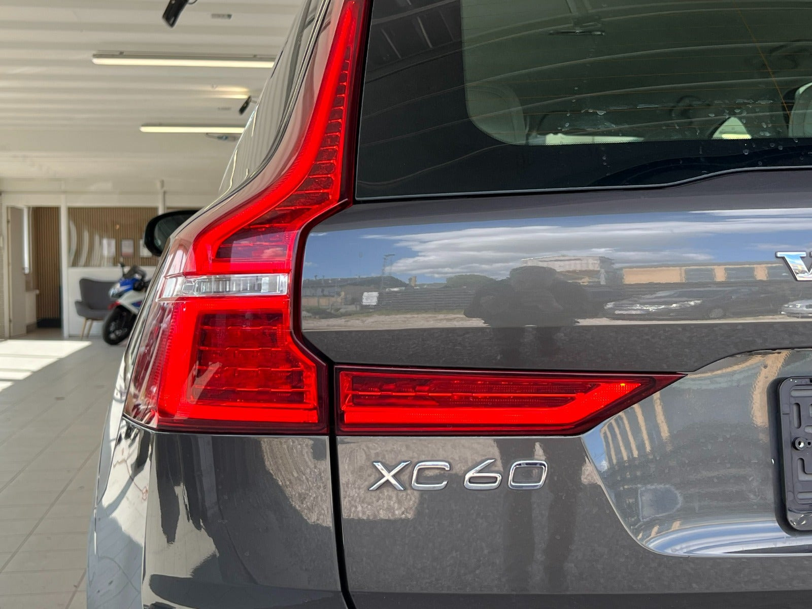 Grå Volvo XC60 fra 2019