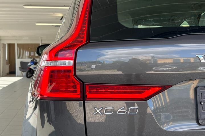 Grå Volvo XC60 fra 2019