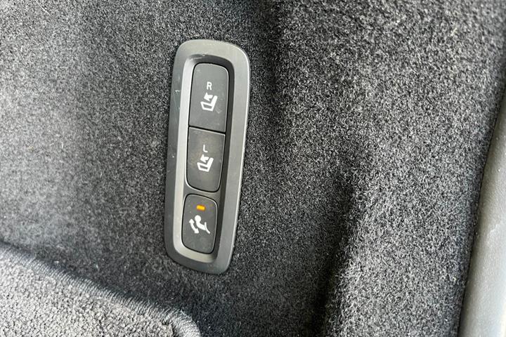 Grå Volvo XC60 fra 2019