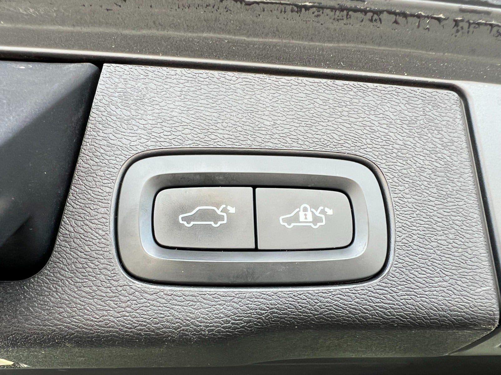 Grå Volvo XC60 fra 2019