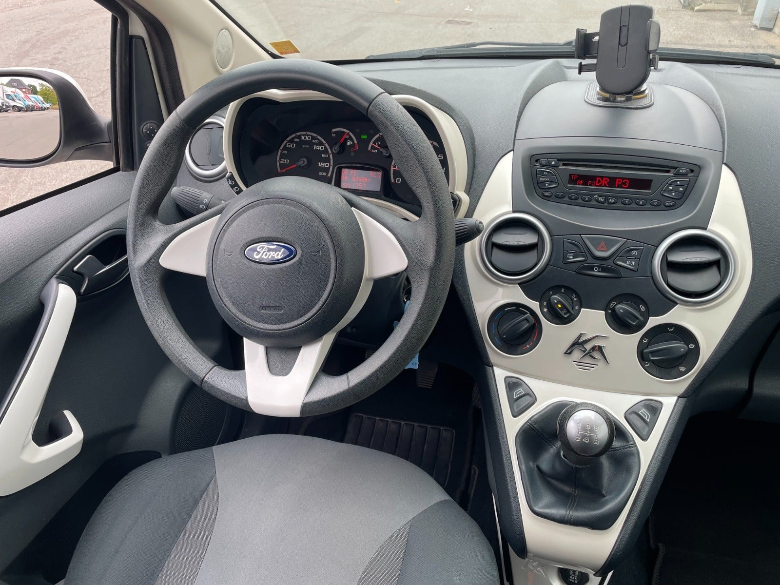 Hvid Ford Ka fra 2013
