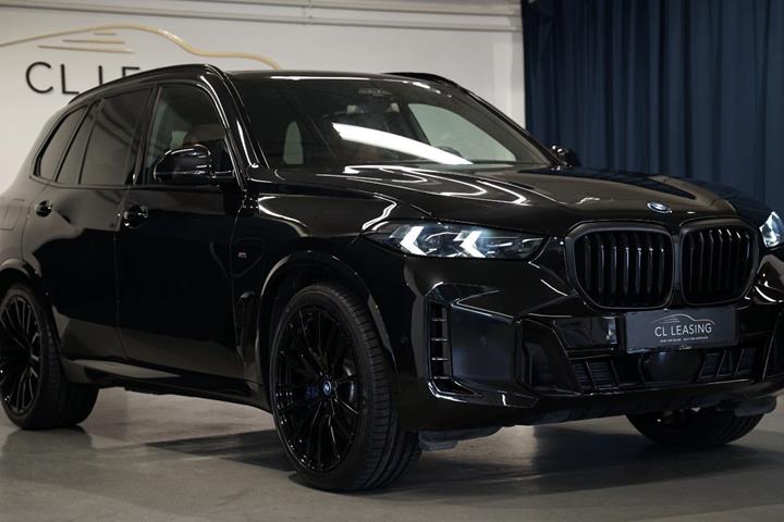 Sort BMW X5 fra 2024