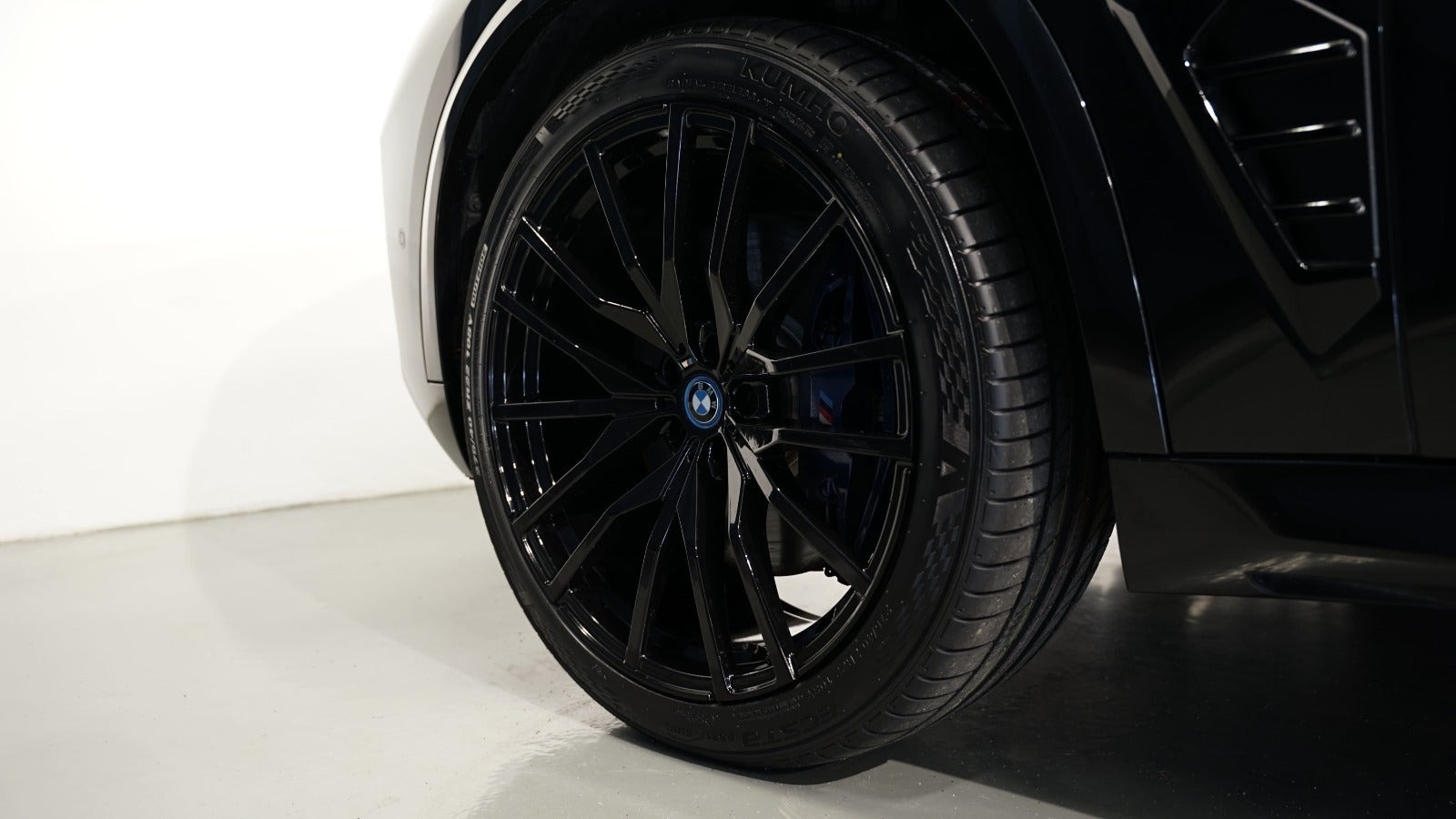 Sort BMW X5 fra 2024