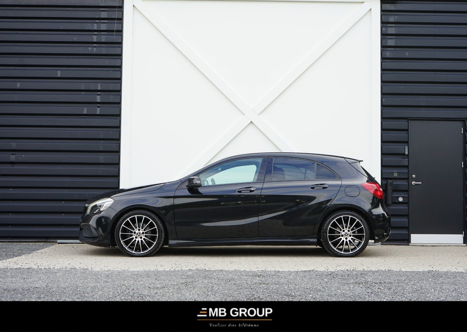 Sort Mercedes A180 fra 2017