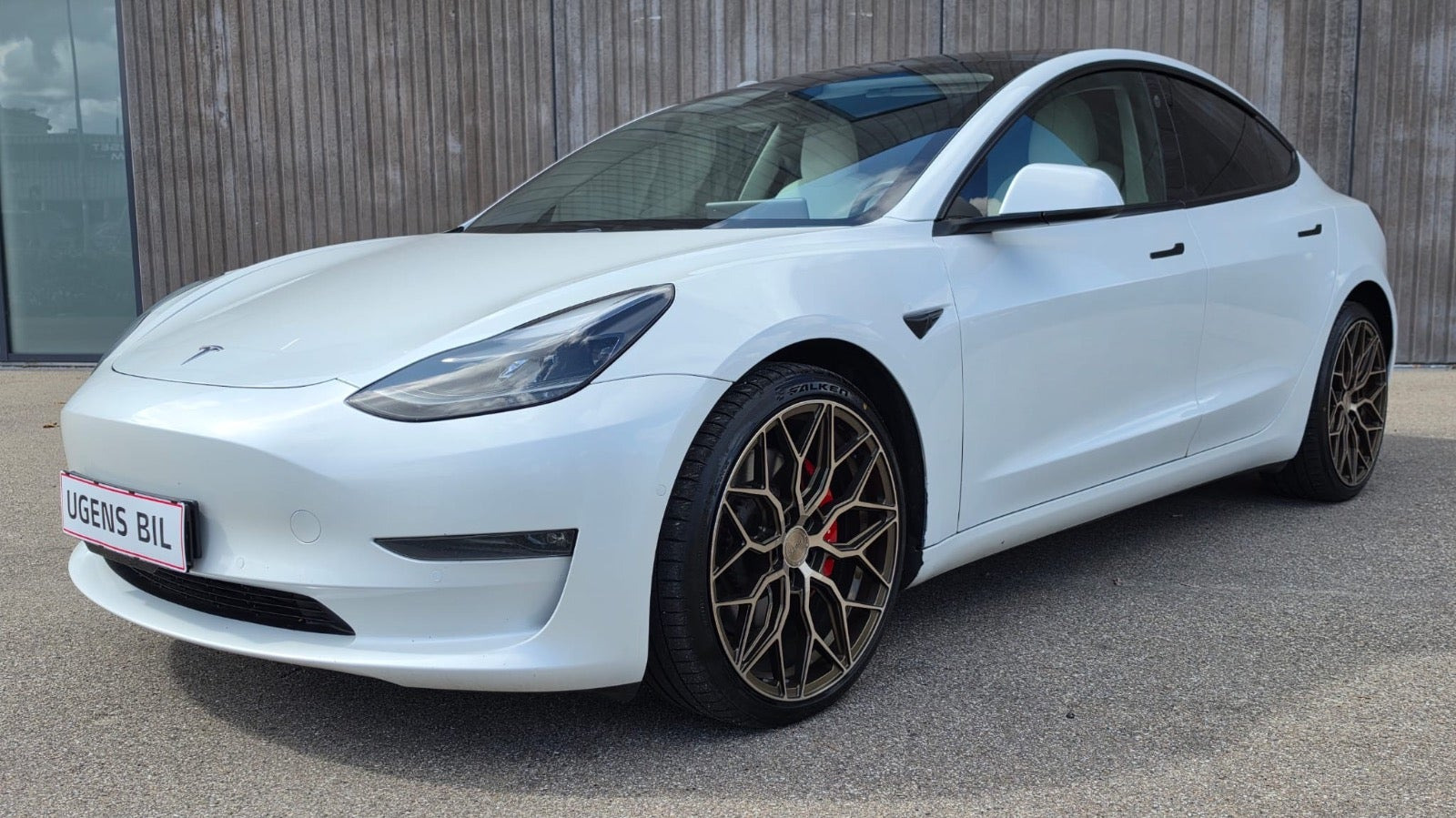 Tesla Model 3 Performance AWD