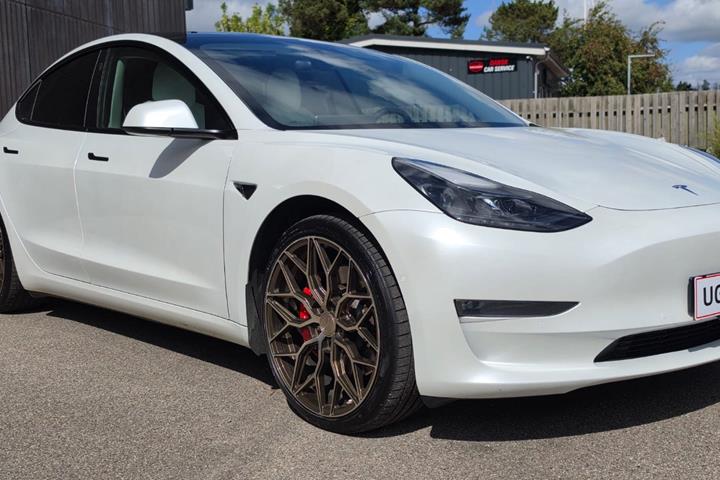 undefined Tesla Model 3 fra 2021