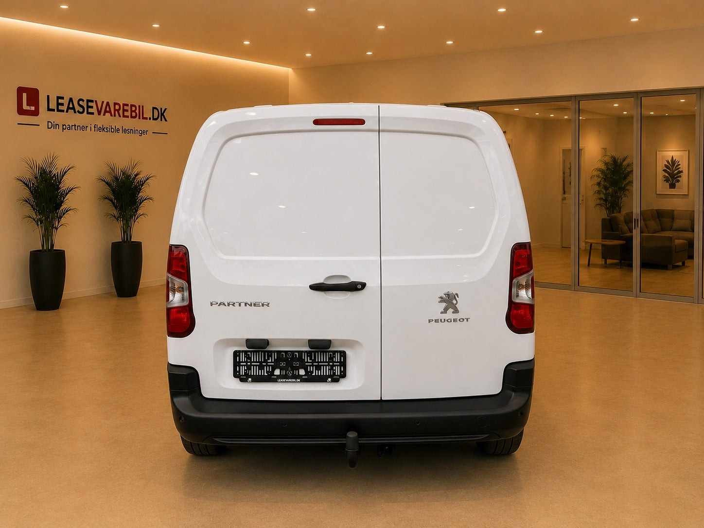 Hvid Peugeot Partner fra 2019