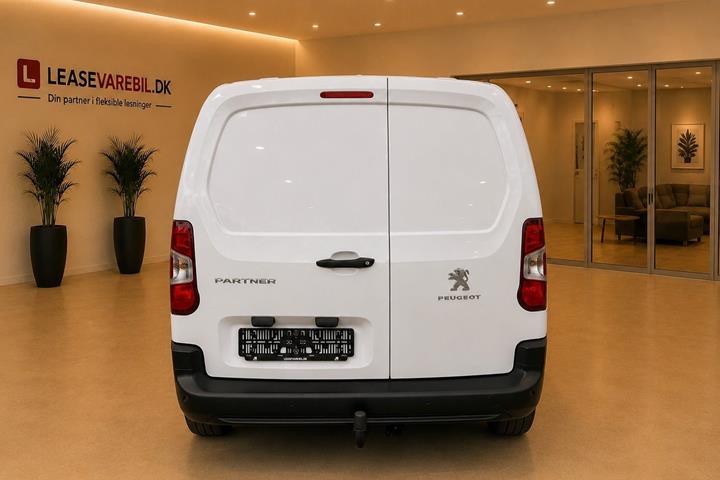 Hvid Peugeot Partner fra 2019