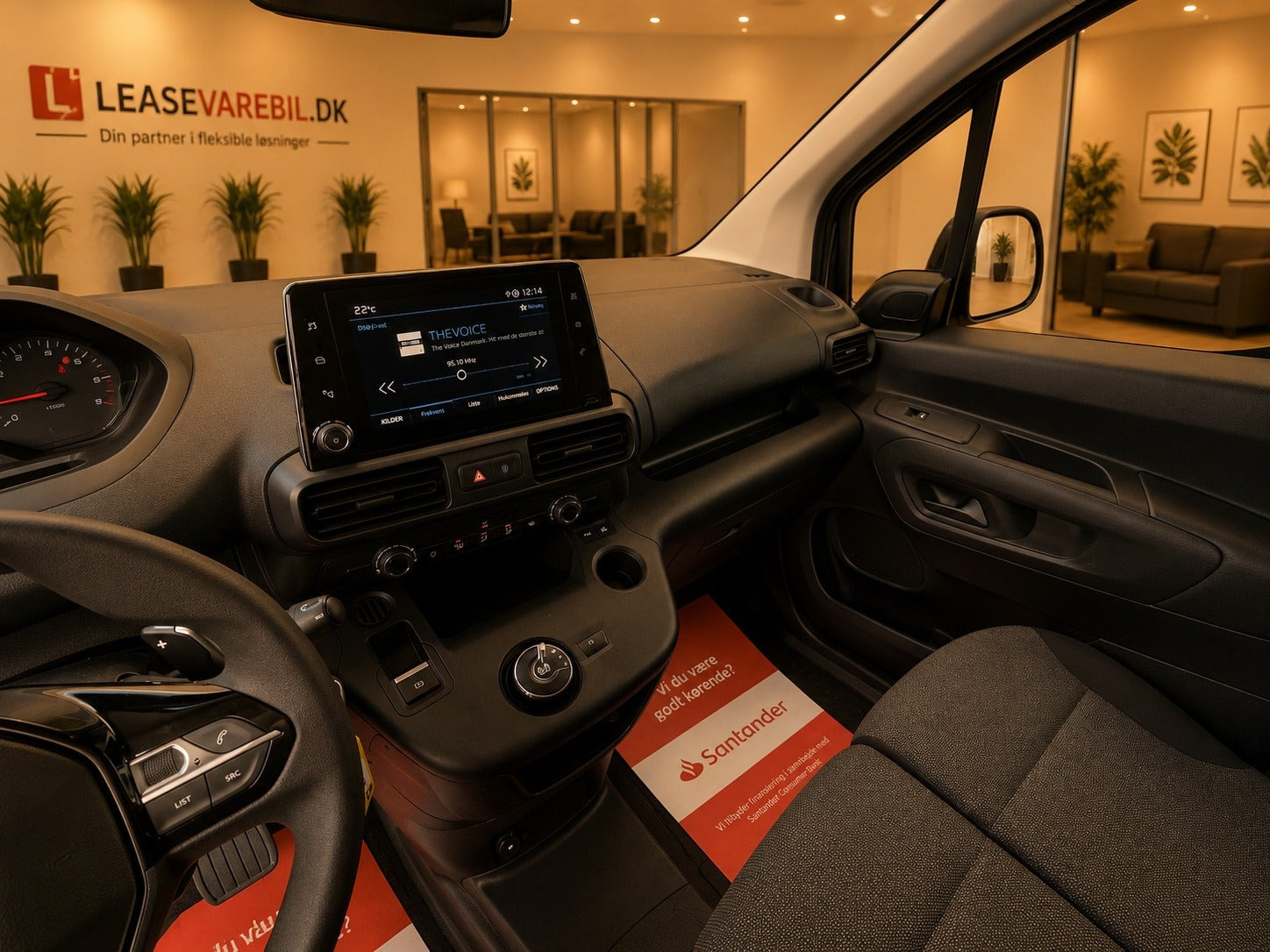 Hvid Peugeot Partner fra 2019
