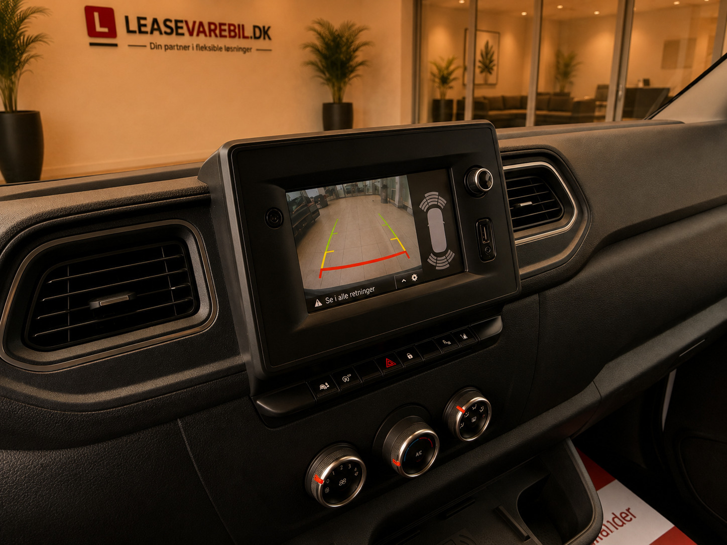 Hvid Renault Master IV T35 fra 2020