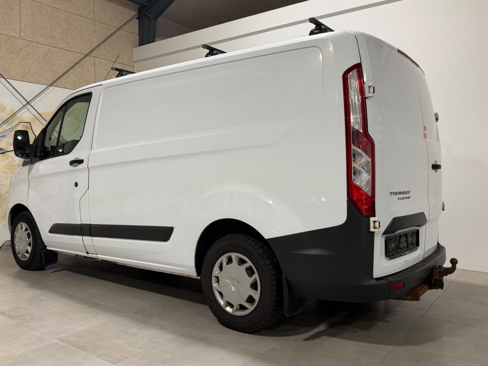 Hvid Ford Transit Custom 270 L1 fra 2015