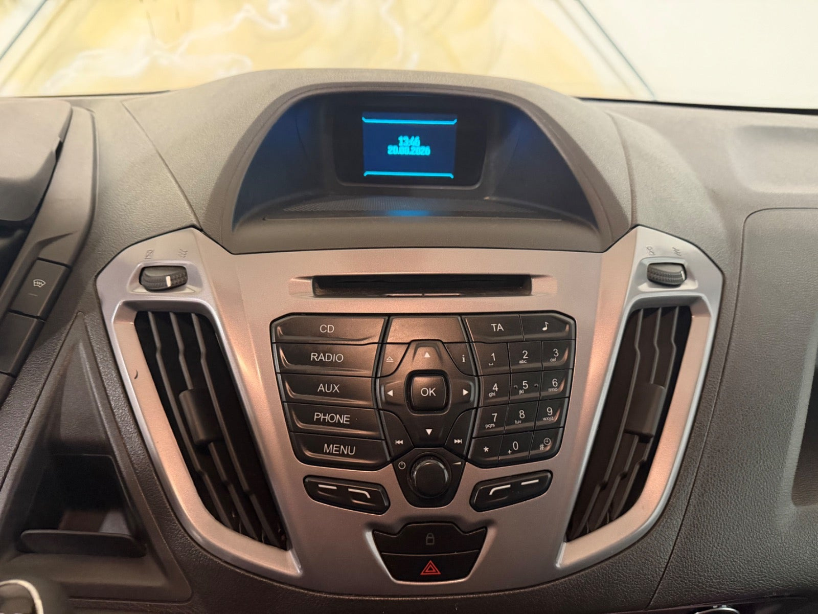 Hvid Ford Transit Custom 270 L1 fra 2015