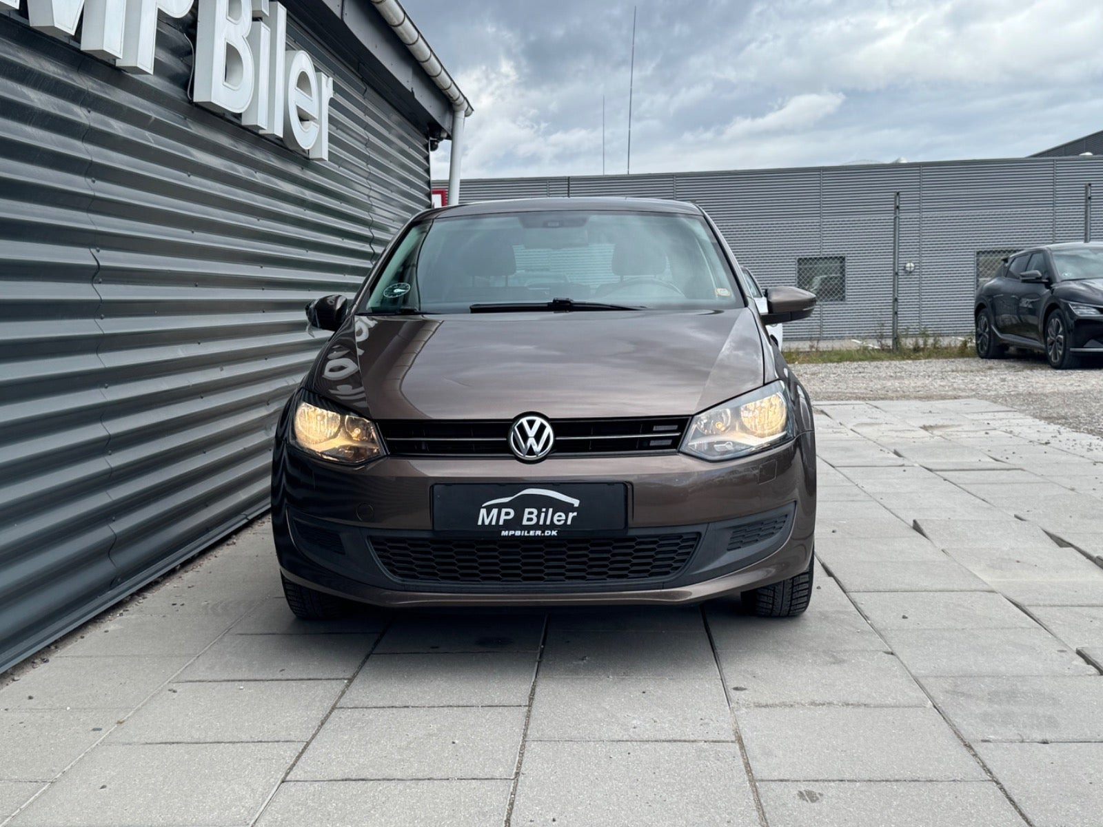 Brun VW Polo fra 2014