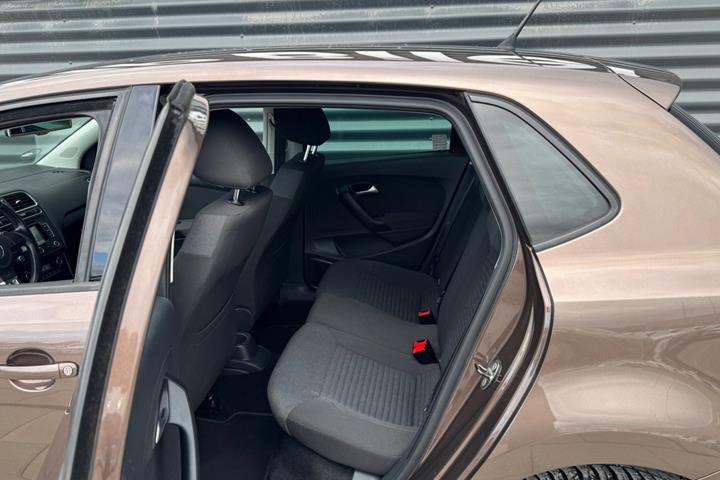 Brun VW Polo fra 2014