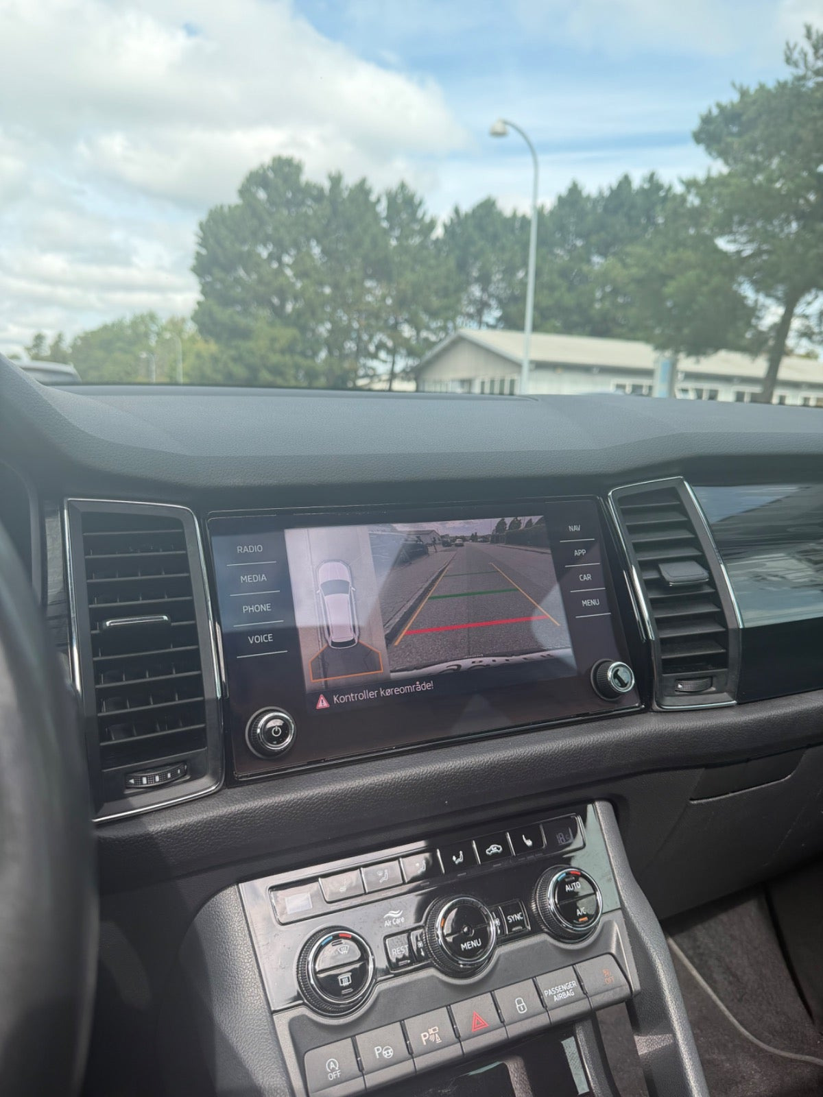 Hvid Skoda Kodiaq fra 2019