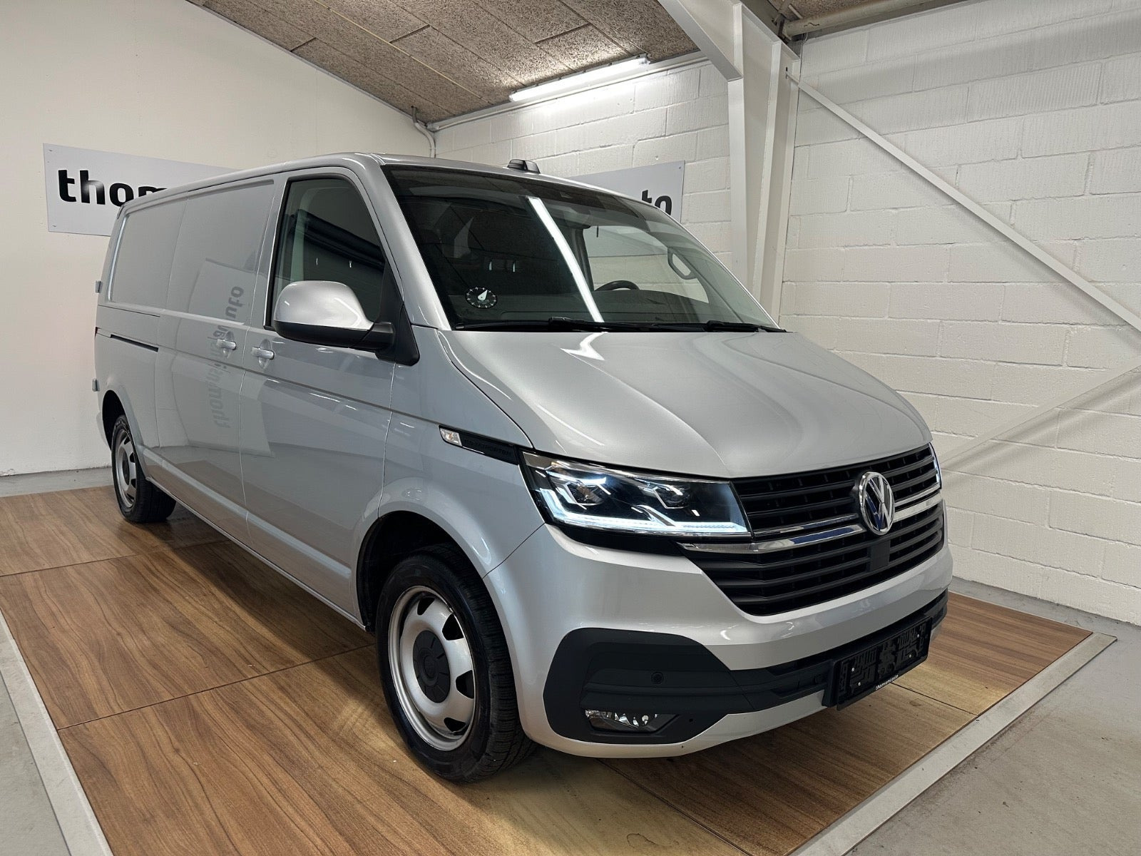 VW Transporter 2,0 TDi 204 Kassevogn DSG lang